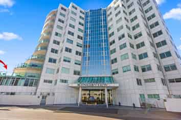 202/6 Durham Street (Kingsview Apartments), Tauranga Central