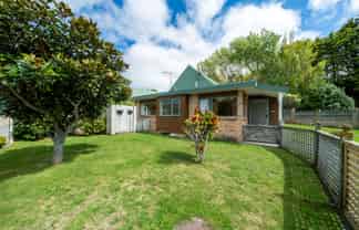 69/42 Main Road, Tawa