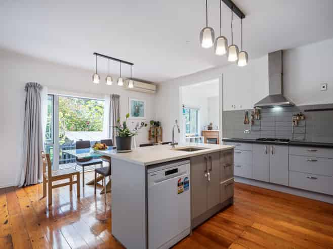 21 Archers Road, Hillcrest