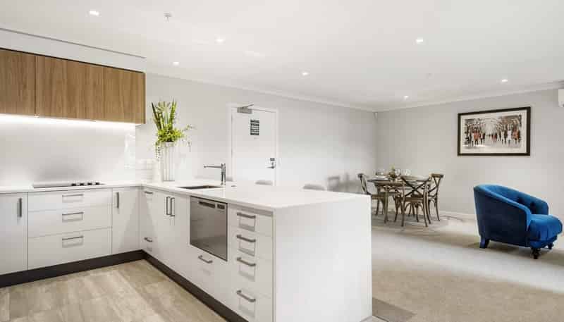 11 Commodore Drive, Lynfield
