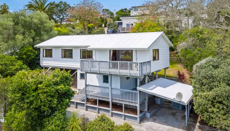 12 Delshaw Avenue, Stanmore Bay