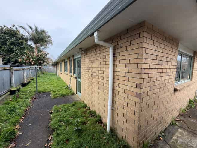 2/23 King Edward Avenue, Papakura