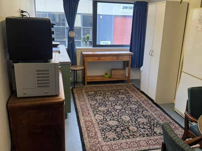 Modern Mount Unit, Ready Now