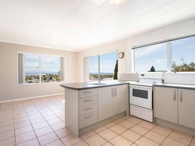 43 Marlborough Crescent, Richmond