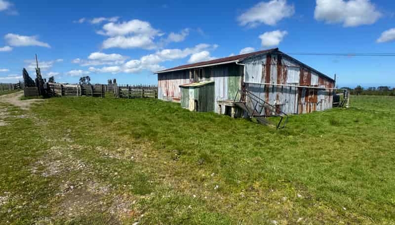 1110 Kaweora Road, Opunake