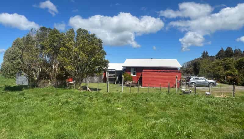 1110 Kaweora Road, Opunake