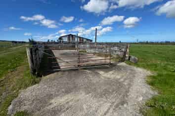 1110 Kaweora Road, Opunake