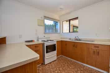 2A Costley Street , Carterton