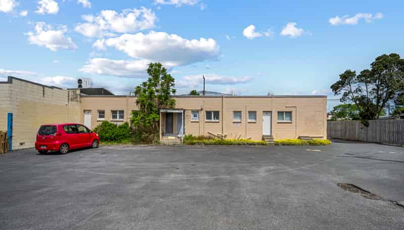 1, 4 & 5/11-19 Sunnyhaven Avenue, Beach Haven