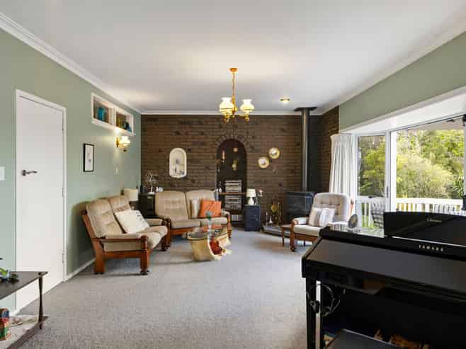 27 Paulette Place, Queenwood