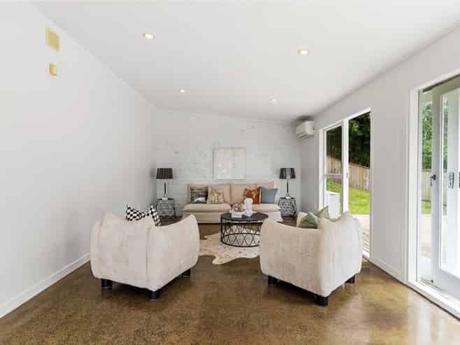 246 Glengarry Road, Glen Eden