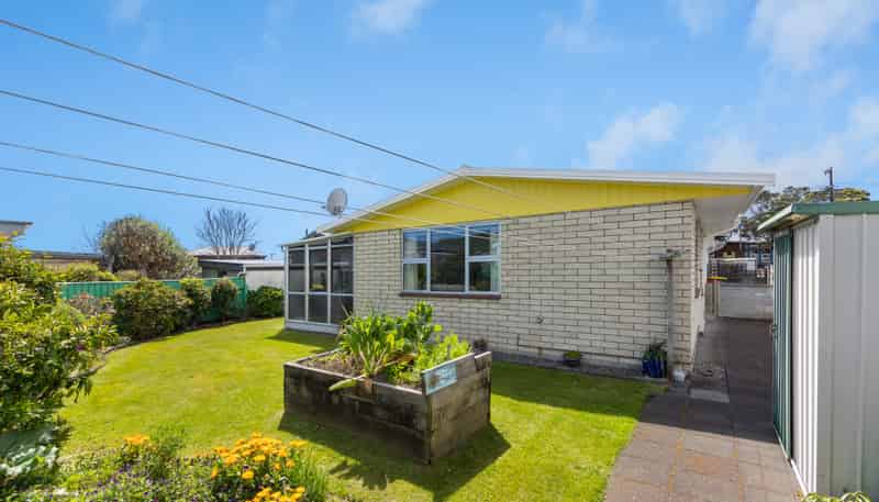 2/42 Sanders Avenue, Westown