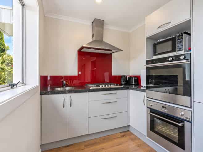 12 Rene Place, Sunnyhills