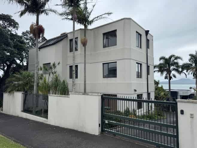 C/32 Devore  Street, Saint Heliers