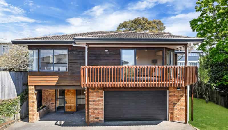 2/30 Abbotts Way, Remuera