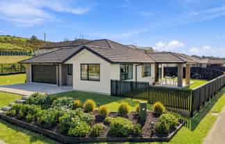 12 Awa Avenue, Helensville