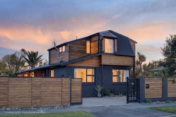 114 Rocking Horse Road, Southshore