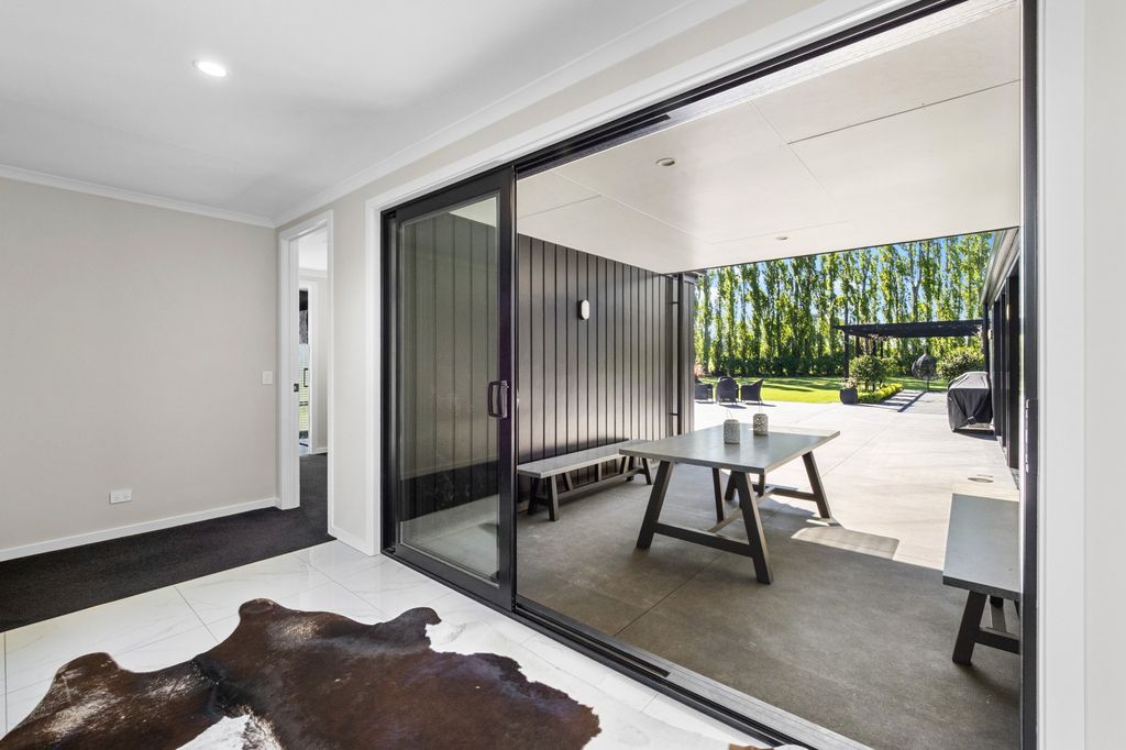 Modern lifestyle Living 3