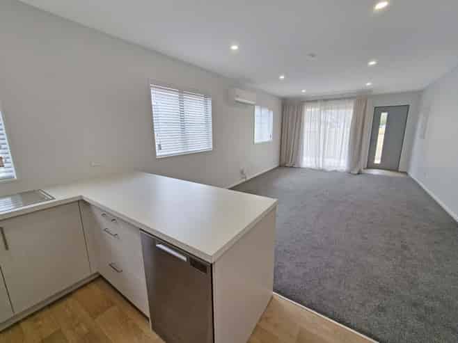 6/5 Westminster Road, Wainuiomata