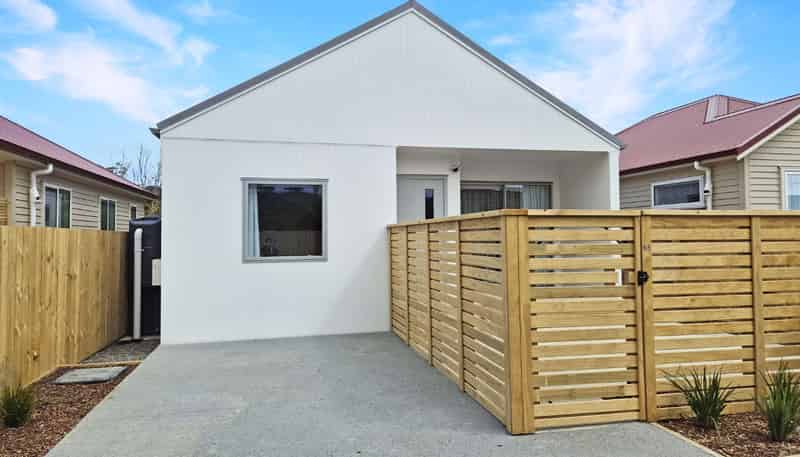 6/5 Westminster Road, Wainuiomata
