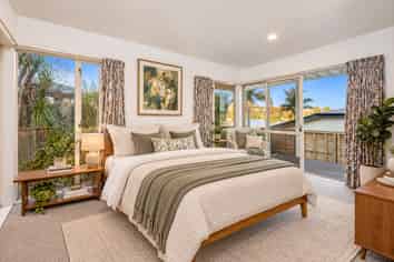 1019A Whangaparaoa Road, Manly