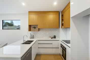 4/9 Blanes Road, Weymouth