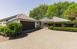 517A Nottingley Road, Frimley