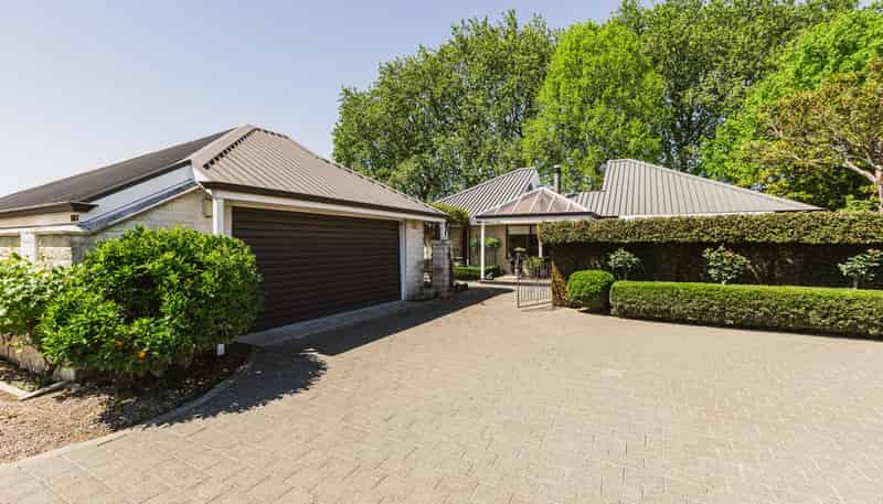 517A Nottingley Road, Frimley