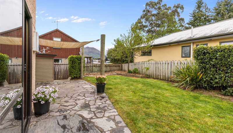 21 Aeolus Place, Wanaka