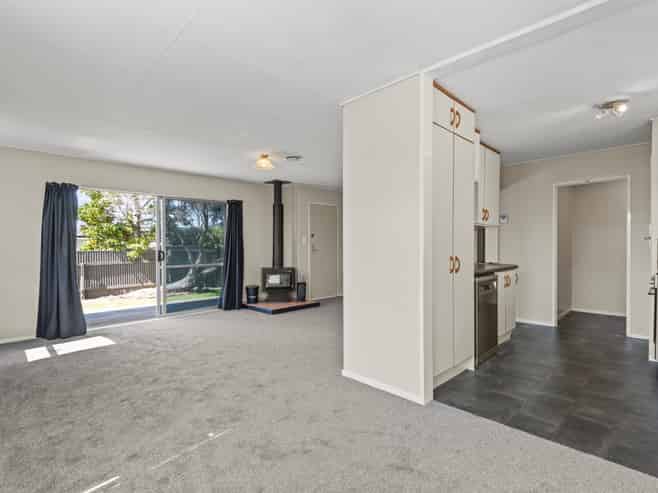 52A Somerset Crescent, Highbury