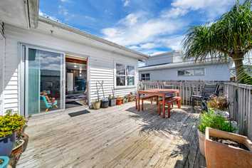 105A Wharf Road, Te Atatu Peninsula