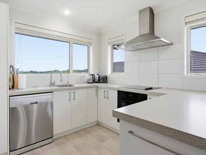298 Ballintoy Park Drive, Welcome Bay