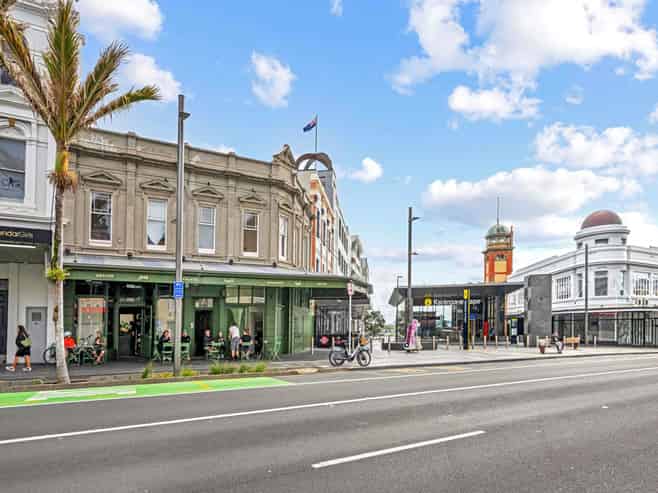 CORNER POSITIONING, STATION EXPOSURE
