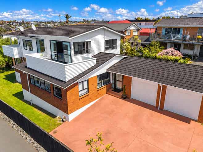 19 Hyde Road, Rothesay Bay