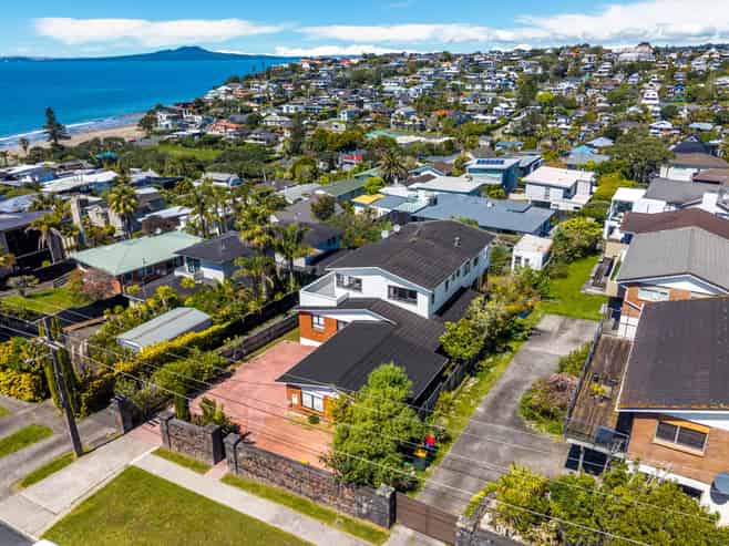 19 Hyde Road, Rothesay Bay