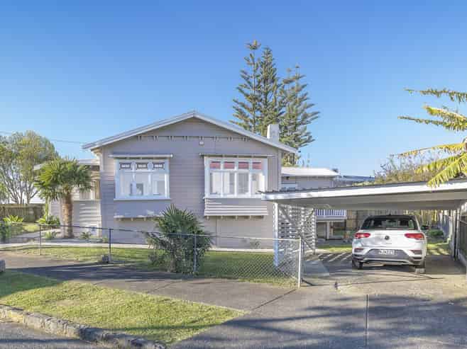 8 Barrington Road, Grey Lynn