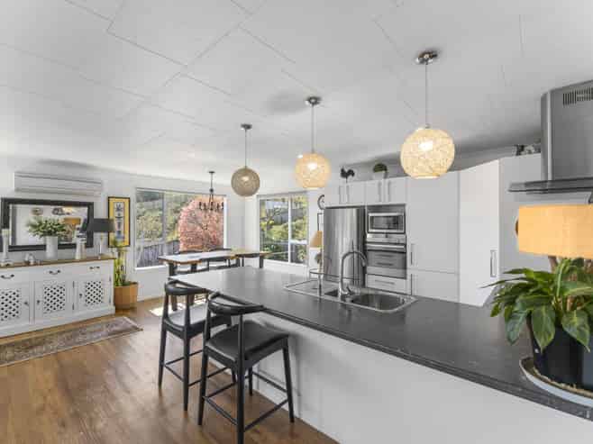 38 Moana View Road, Waikawa