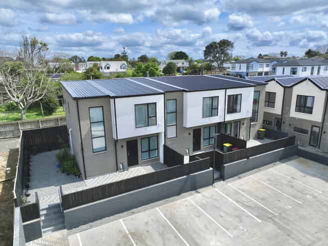 15/21 Hazards Road, Weymouth