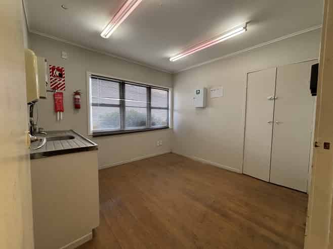 Large Industrial - Motivated Landlord