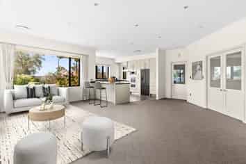 566 Lyndhurst Road, Frimley