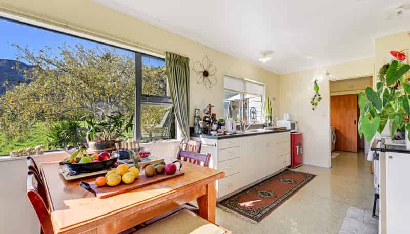 84 Loop Road, East Takaka