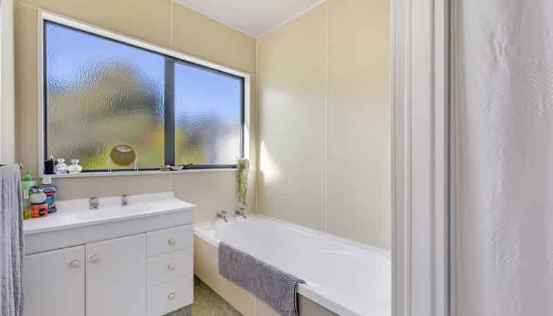 84 Loop Road, East Takaka