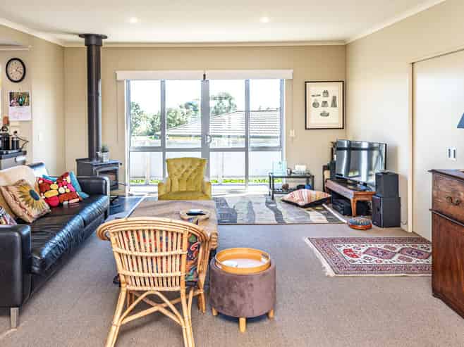 22 Longbeach Drive, Castlecliff