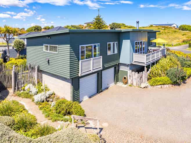 22 Longbeach Drive, Castlecliff