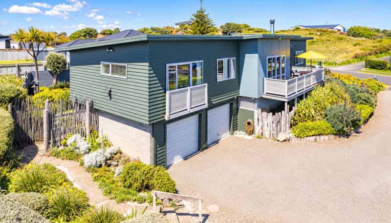 22 Longbeach Drive, Castlecliff