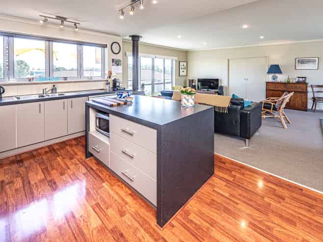 22 Longbeach Drive, Castlecliff