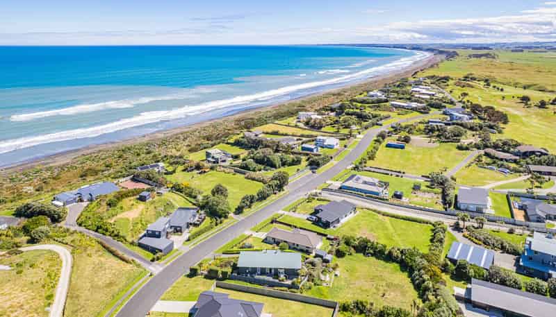 22 Longbeach Drive, Castlecliff