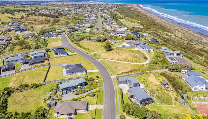 22 Longbeach Drive, Castlecliff