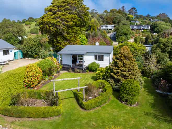 28-30 Haven Street, Moeraki