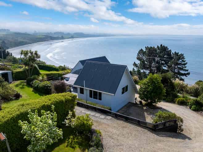 28-30 Haven Street, Moeraki
